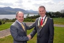 Prof Seán Tierney, Outgoing President and Dr Ronan Boland, President of the IMO